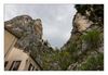 In die Felsen gebaut steht die Wallfahrtskapelle Notre-Dame-de-Beauvoir