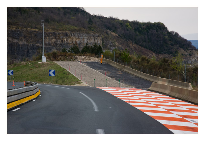 Notbremsspur f&uuml;r LKW's