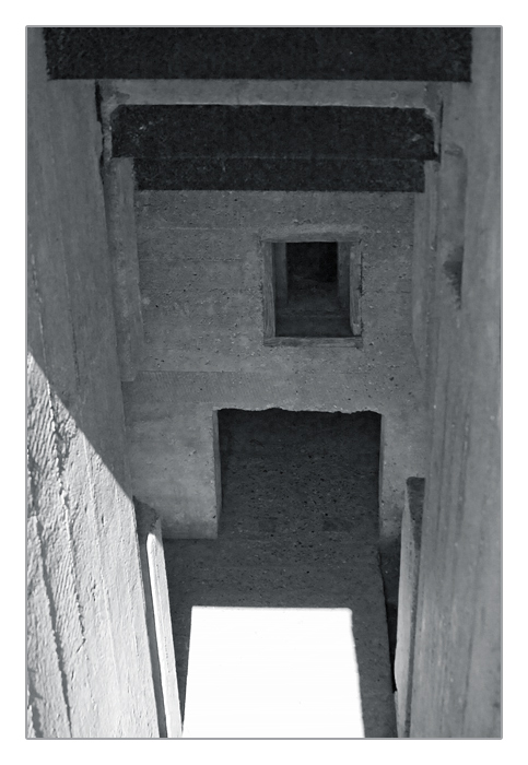 "Keller" eines deutschen Geschützbunkers an der Küse bei Longues-sur-Mer