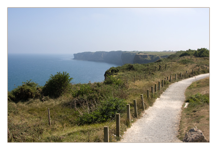 Steilküste an der Gedenkstätte Pointe du Hoc