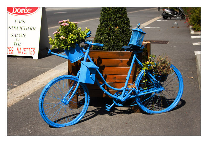 Fahrrad-Dekoration vor einem Ladengeschäft, Le Mont-Saint-Michel