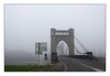Die Hängebrücke über die Loire bei Langeais im Nebel, Centre, Indre-et-Loire