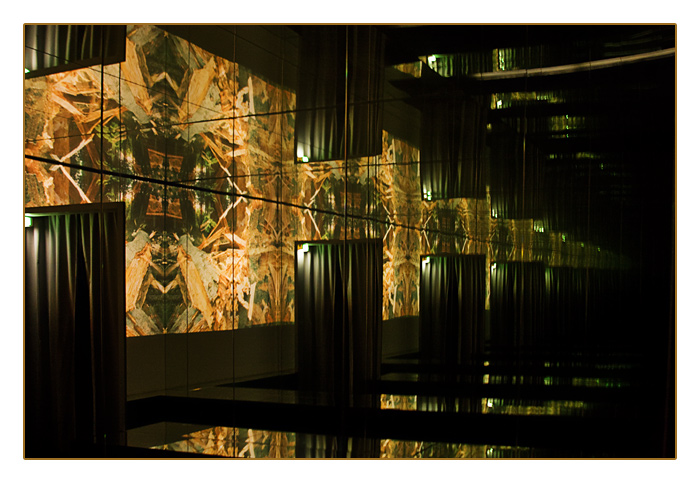 Spiegel-Lichterspiel im Erlebnis-Zentrum, Nationalpark Jasmund auf R&uuml;gen