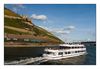 Schifffahrt auf dem Rhein, vorbei an der Ruine Ehrenfels