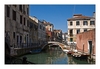 Kanal mit Br&uuml;ckchen in Venedig